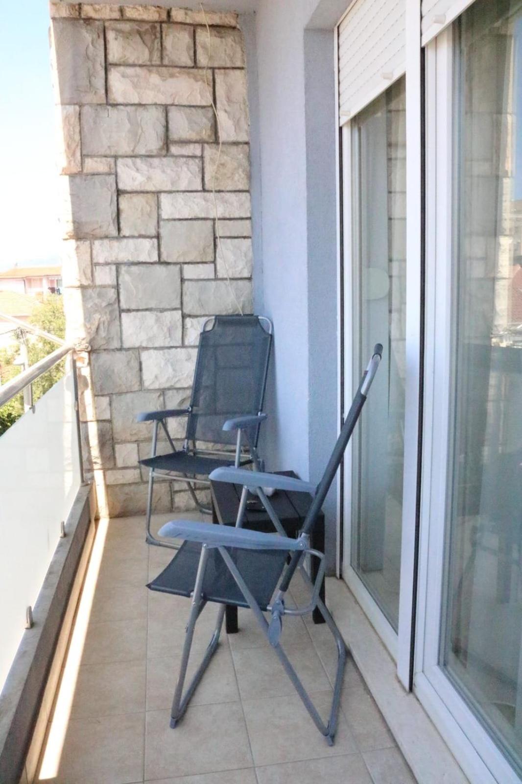 Mateo Apartment Split